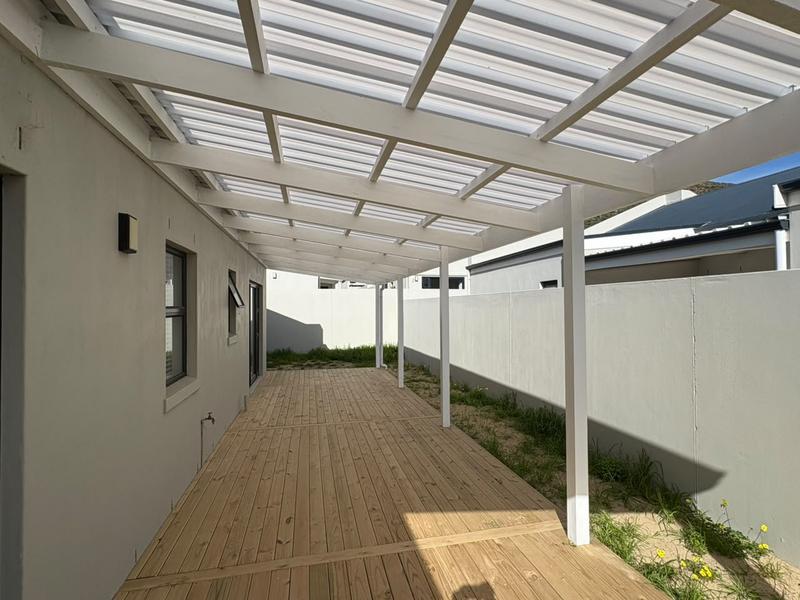 To Let 2 Bedroom Property for Rent in Capri Western Cape